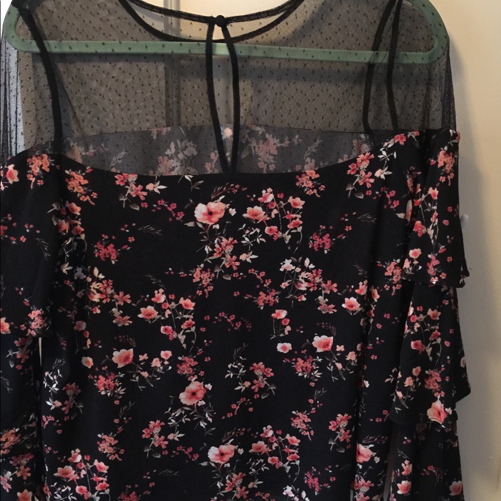 White House black market top